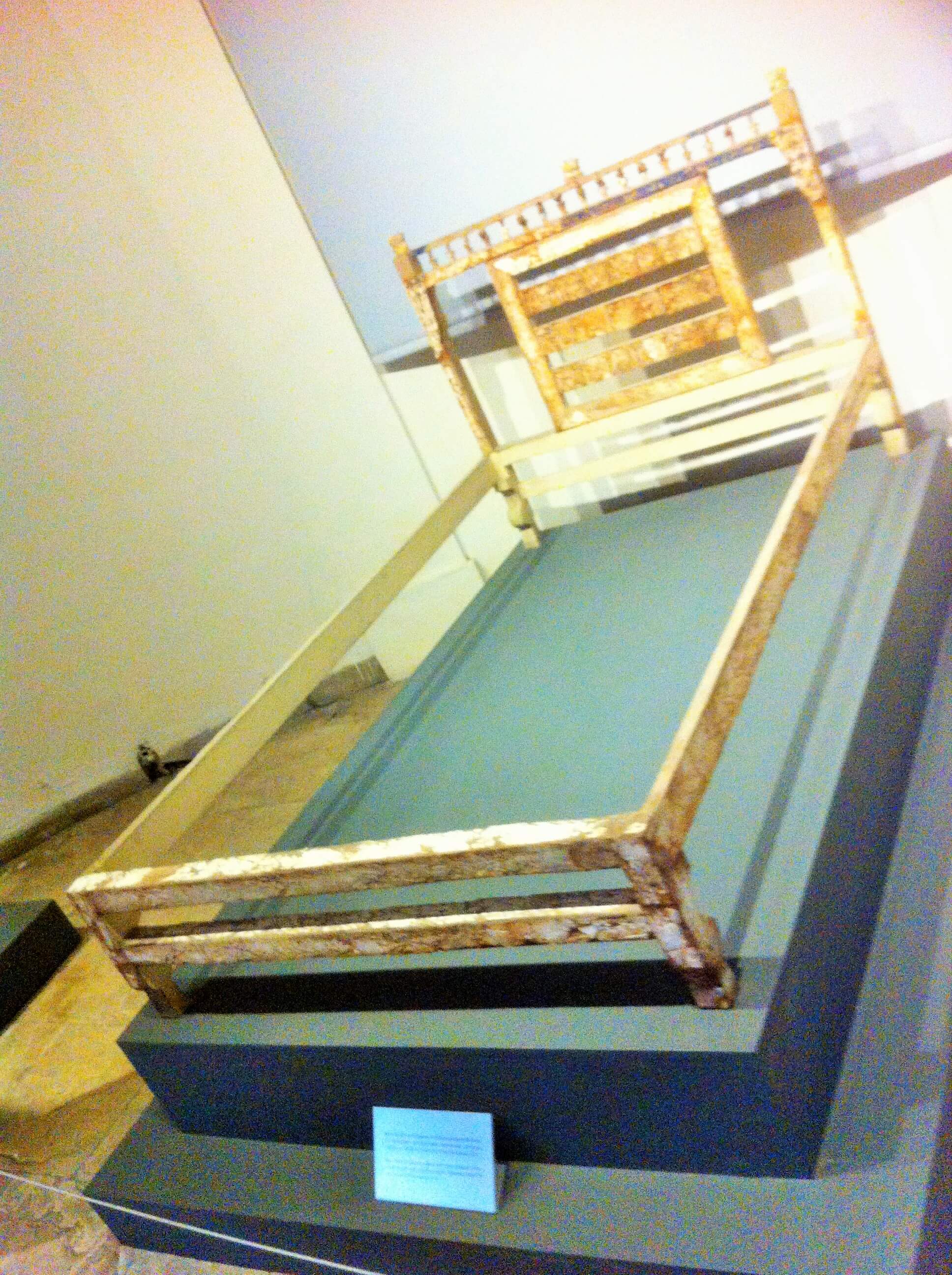 Chipre.Museo Nicosia cama necrópolis.